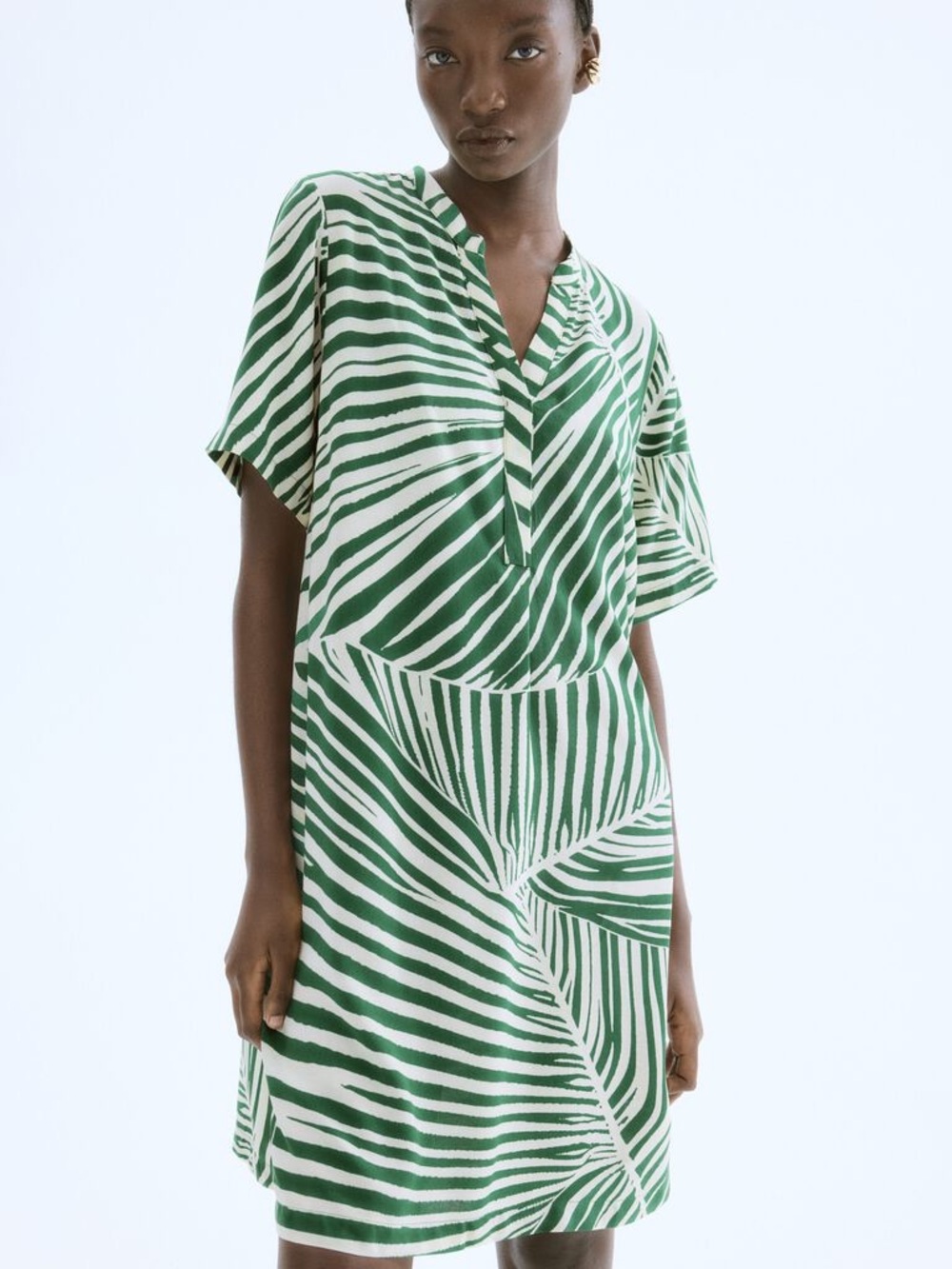 H&M Green and White Striped Short Sleeve Tunic